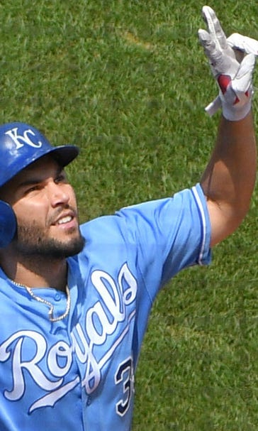 Royals sweep White Sox with fourth walk-off win of homestand